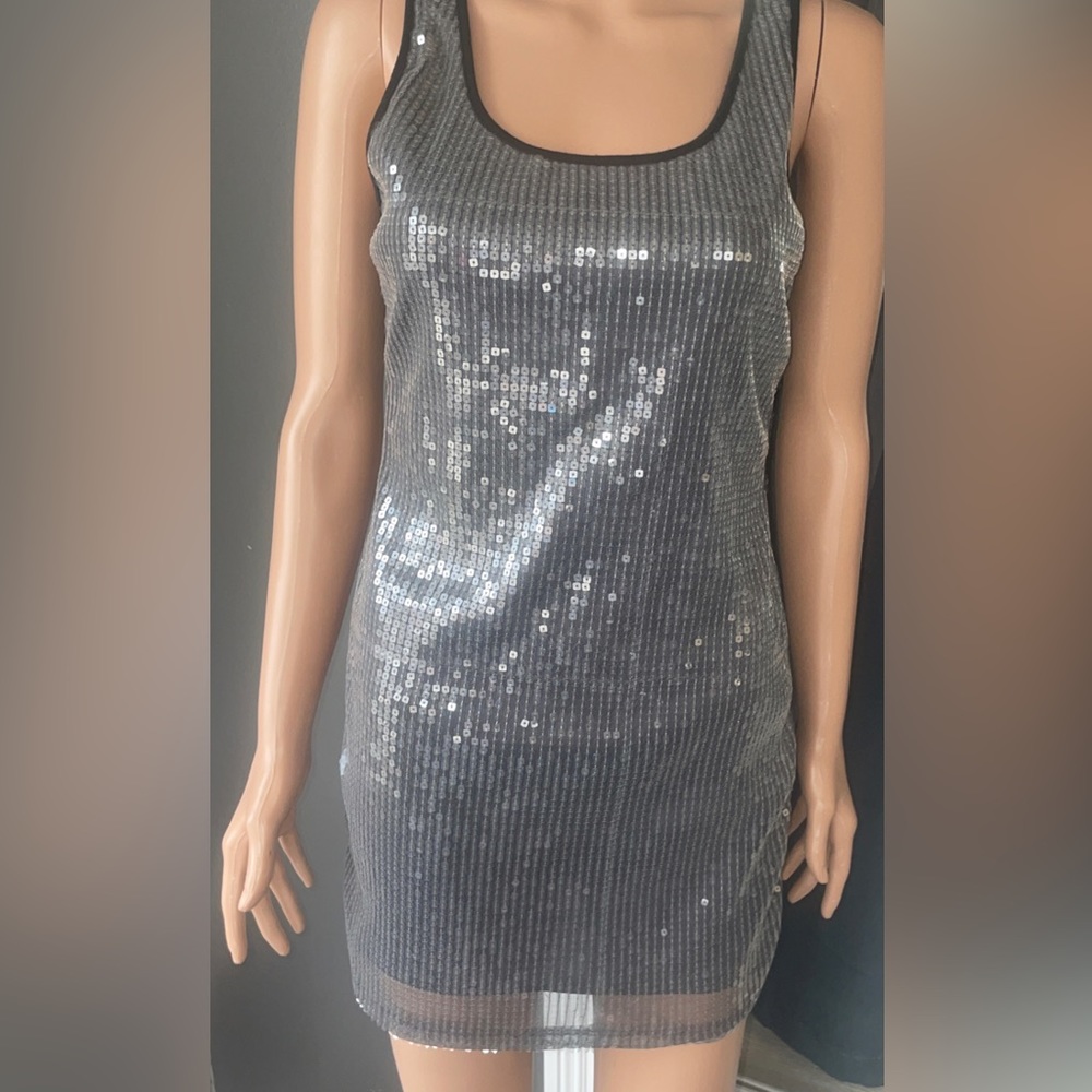 SILVER COLOUR BLOCK SEQUIN BODYCON DRESS• MATERIAL GIRL • M